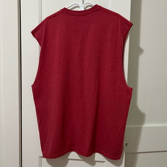 3/$15 ✨ Red Canada 150 Cutoff Tank - Picture 3 of 6